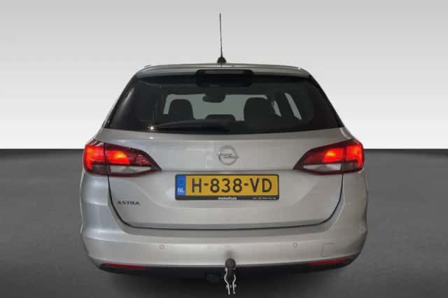 Opel Astra (2020) thumbnail 4
