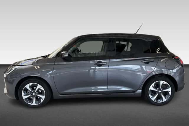 Suzuki Swift (2025) thumbnail 2