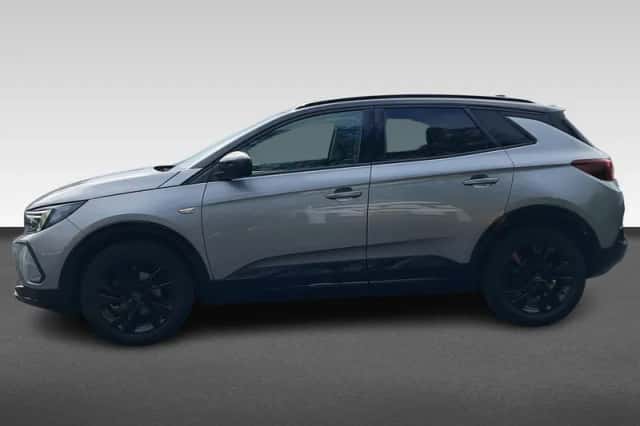 Opel Grandland (2022) thumbnail 2
