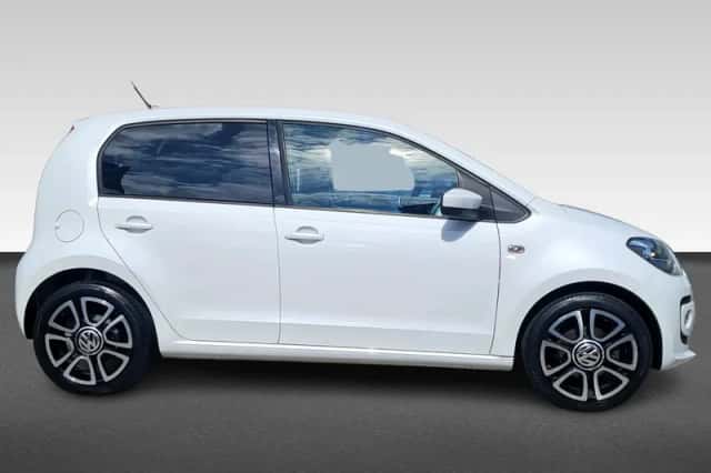 Volkswagen Up! (2016) thumbnail 6