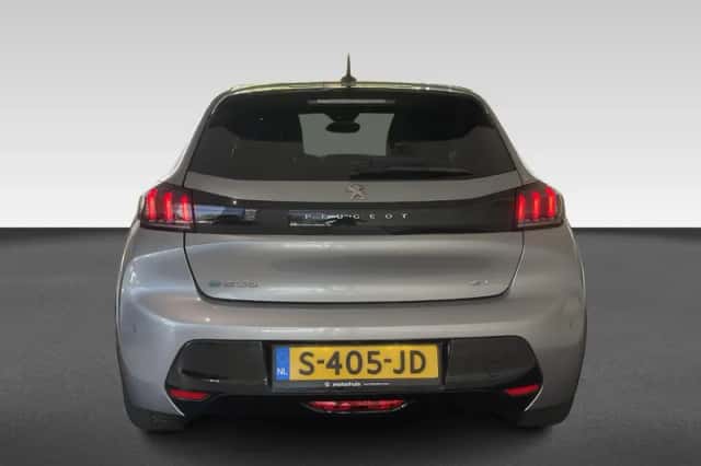 Peugeot e-208 (2023) thumbnail 4
