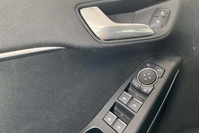Ford Fiesta (2019) thumbnail 5