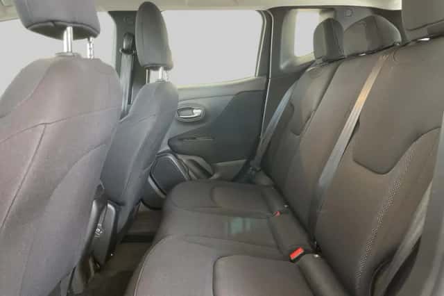 Jeep Renegade (2021) thumbnail 6