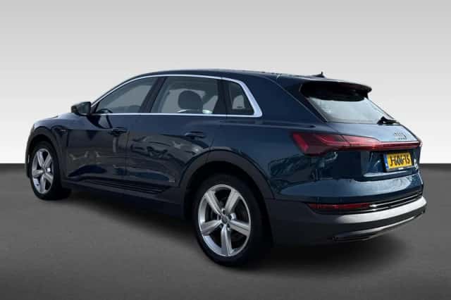 Audi e-tron (2020) thumbnail 3