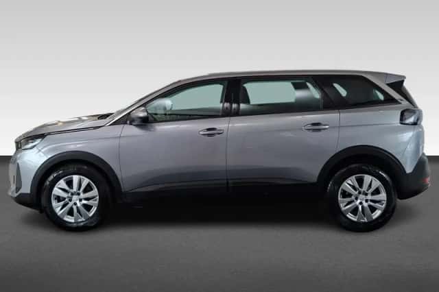 Peugeot 5008 (2021) thumbnail 2