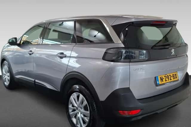 Peugeot 5008 (2021) thumbnail 3