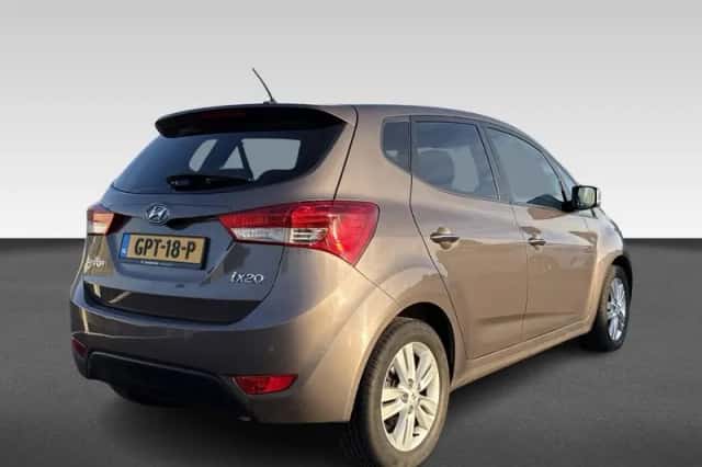 Hyundai ix20 (2012) thumbnail 3