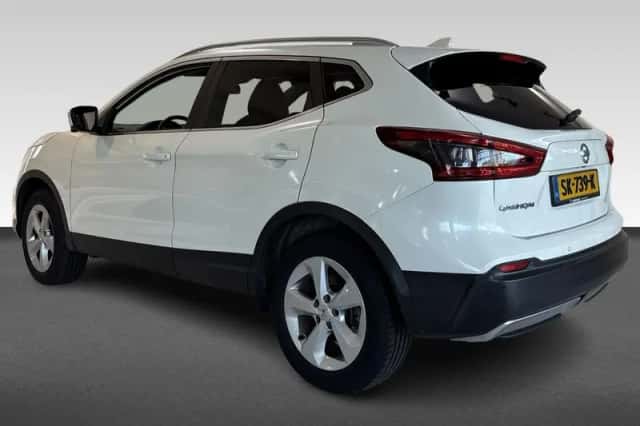 Nissan Qashqai (2018) thumbnail 3