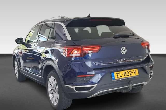 Volkswagen T-Roc (2019) thumbnail 3