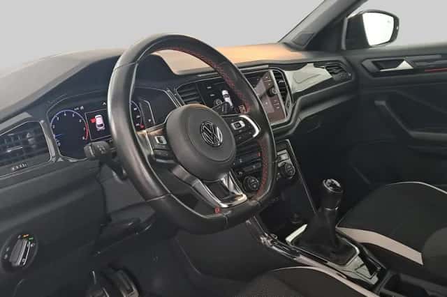 Volkswagen T-Roc (2019) thumbnail 4