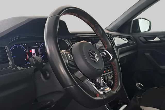 Volkswagen T-Roc (2019) thumbnail 5