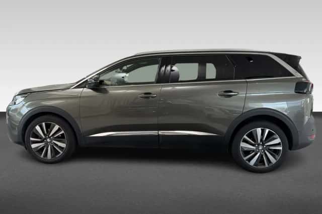 Peugeot 5008 (2018) thumbnail 2