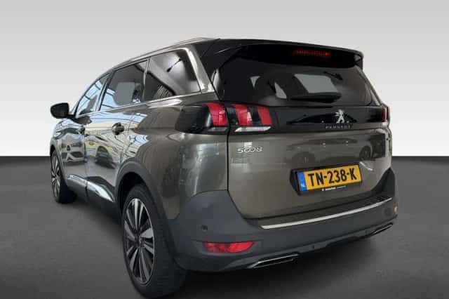 Peugeot 5008 (2018) thumbnail 3
