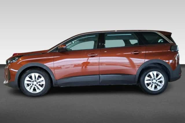 Peugeot 5008 (2021) thumbnail 2