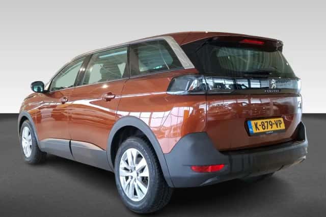 Peugeot 5008 (2021) thumbnail 3