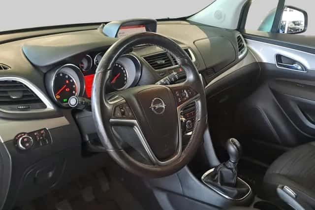Opel Mokka (2015) thumbnail 4