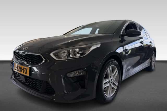 Kia Ceed (2021) thumbnail 1