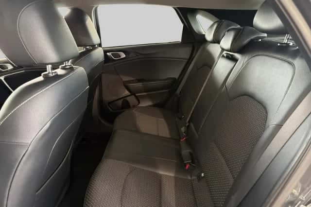 Kia Ceed (2021) thumbnail 6