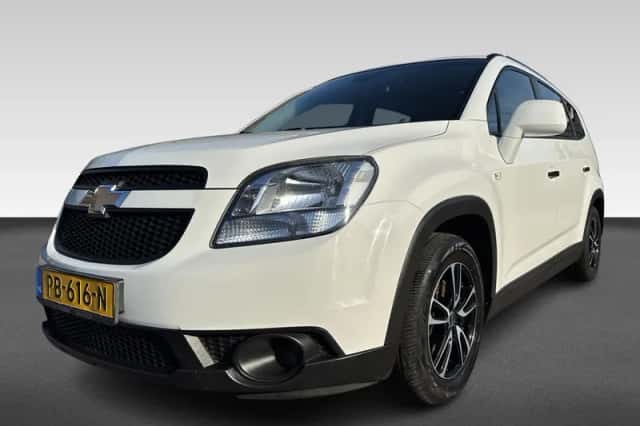 Chevrolet Orlando (2012) thumbnail 1