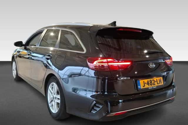 Kia Ceed Sportswagon (2020) thumbnail 3
