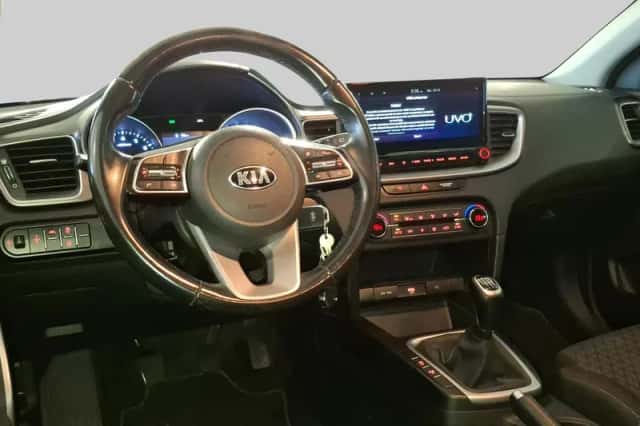 Kia Ceed Sportswagon (2020) thumbnail 5