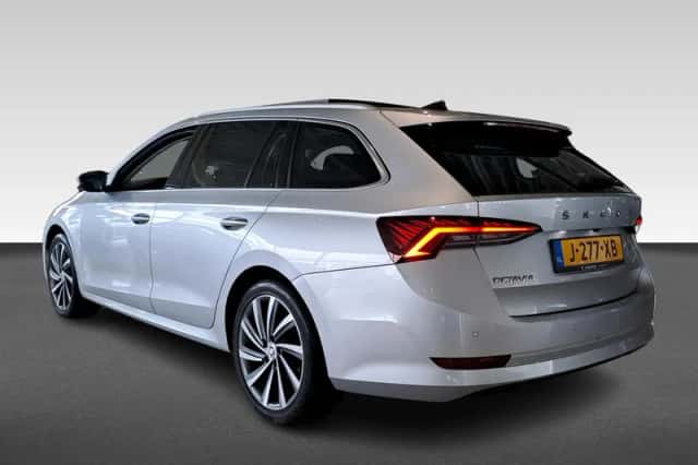Škoda Octavia (2020) thumbnail 3