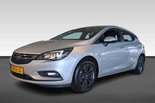 Opel Astra (2019) thumbnail 1