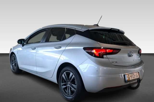 Opel Astra (2019) thumbnail 2