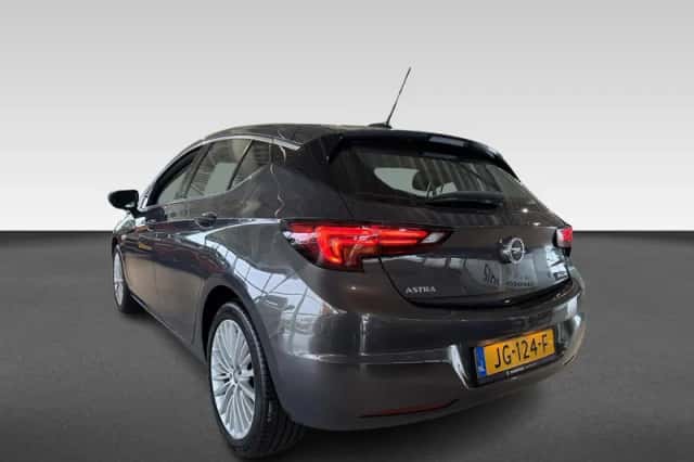 Opel Astra (2016) thumbnail 3