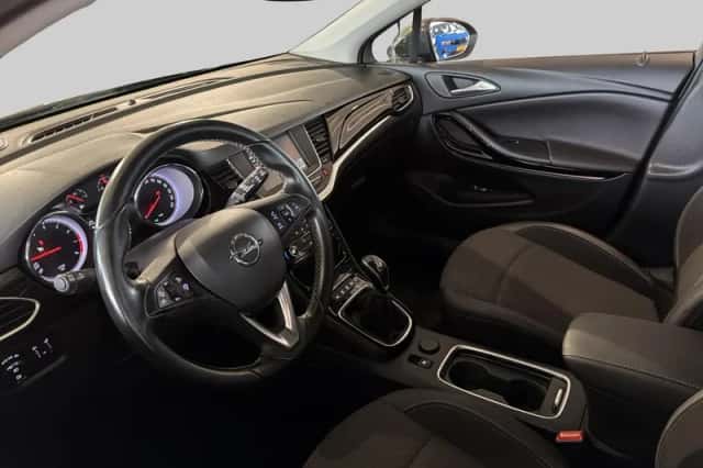 Opel Astra (2016) thumbnail 4