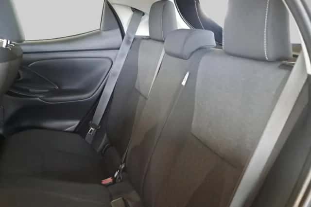 Toyota Yaris (2021) thumbnail 6