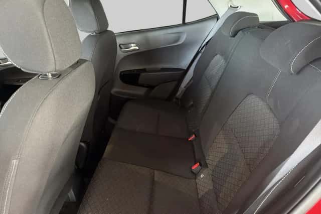Kia Picanto (2024) thumbnail 6