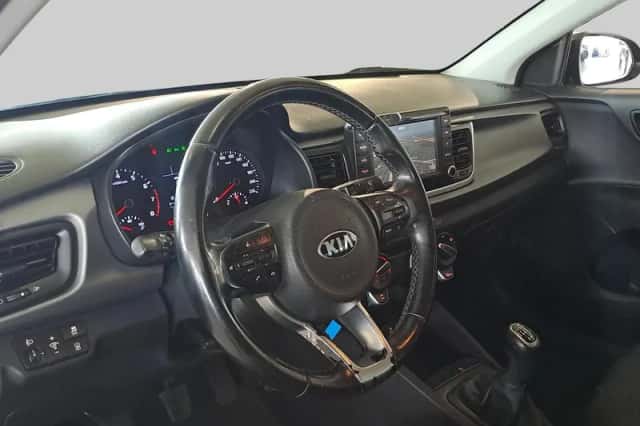 Kia Rio (2018) thumbnail 4