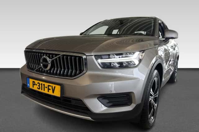 Volvo XC40 (2022) thumbnail 1