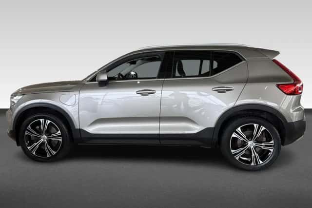 Volvo XC40 (2022) thumbnail 2