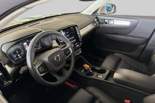 Volvo XC40 (2022) thumbnail 4