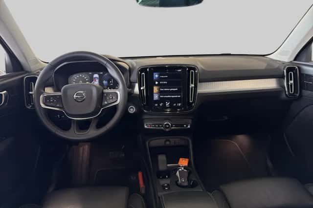 Volvo XC40 (2022) thumbnail 5