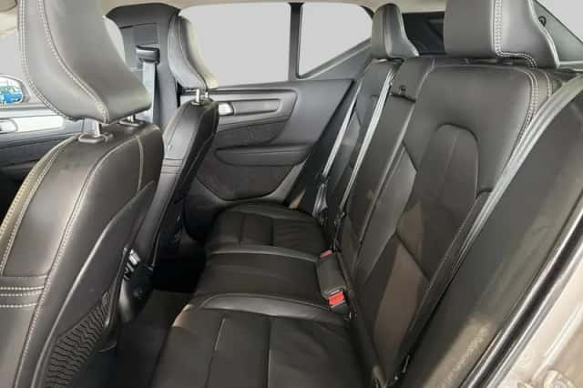 Volvo XC40 (2022) thumbnail 6
