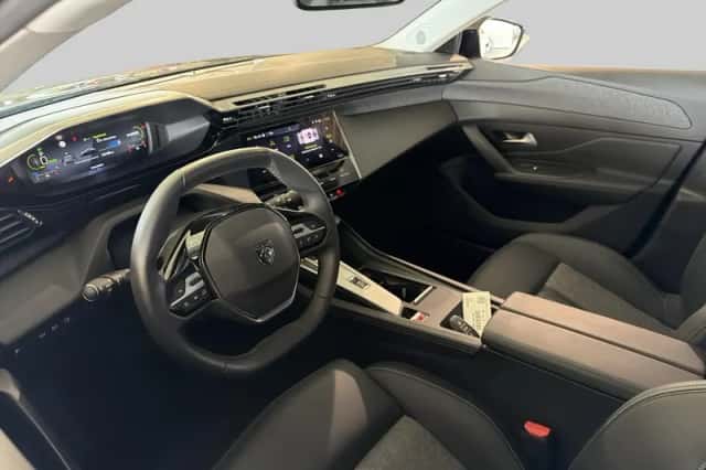Peugeot 408 (2024) thumbnail 4