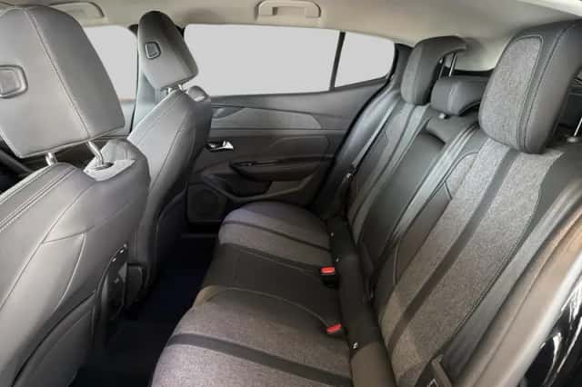 Peugeot 408 (2024) thumbnail 6