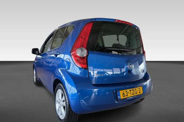 Opel Agila (2012) thumbnail 3