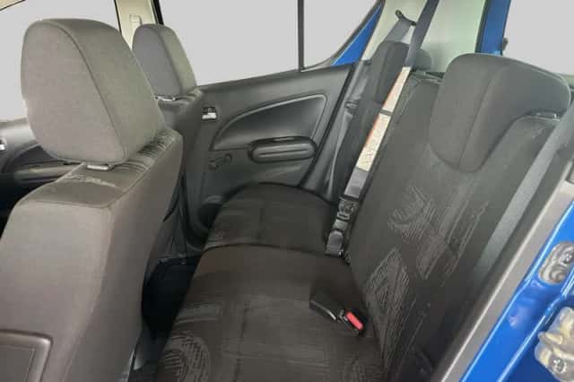 Opel Agila (2012) thumbnail 6