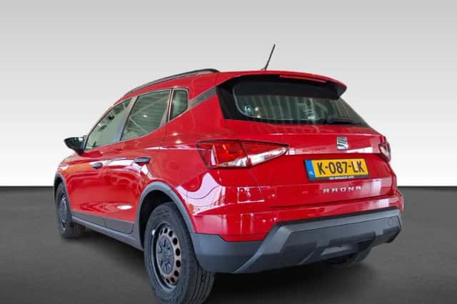 SEAT Arona (2021) thumbnail 3