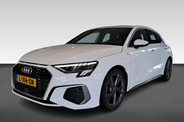 Audi A3 (2021) thumbnail 1