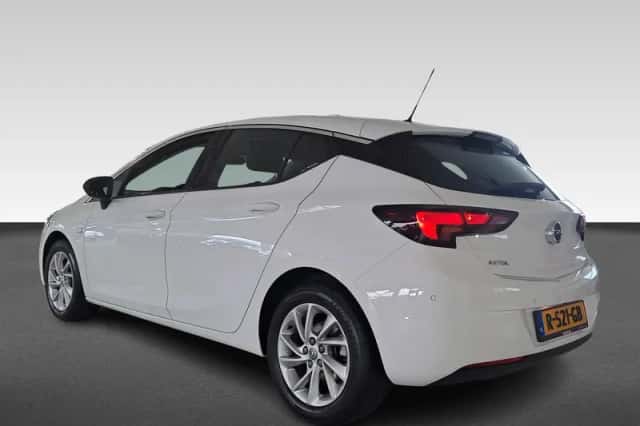 Opel Astra (2021) thumbnail 4