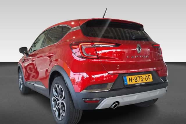 Renault Captur (2021) thumbnail 3