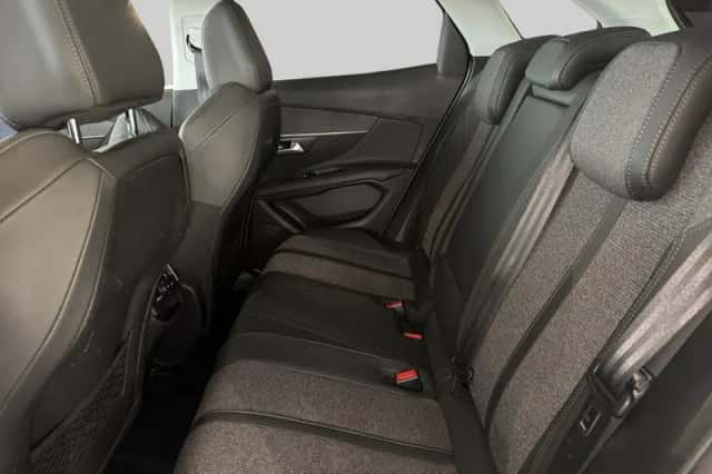 Peugeot 3008 (2020) thumbnail 6