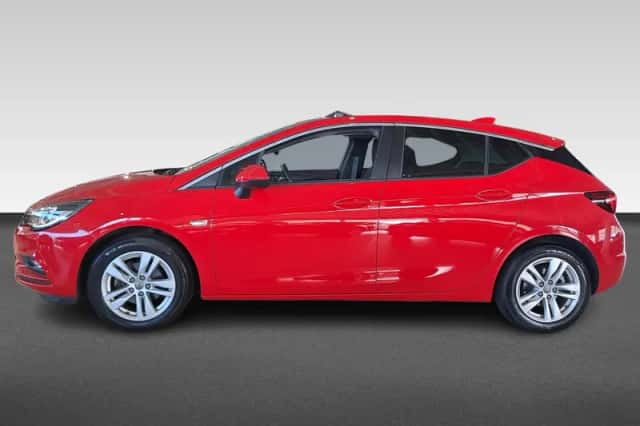 Opel Astra (2017) thumbnail 2