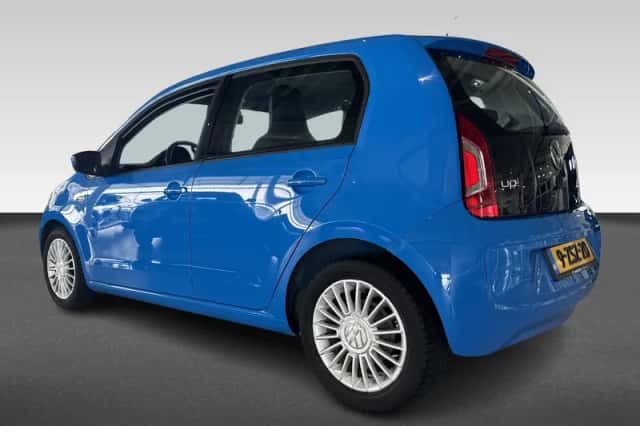 Volkswagen Up! (2015) thumbnail 3