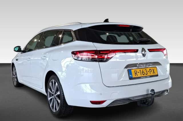 Renault Mégane E-Tech (2022) thumbnail 3